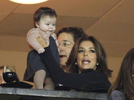 Eva Longorija, Harper Bekam