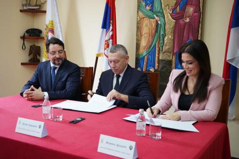 FOTO UIKS-Potpisivanje sporazuma između Uprave za izvršenje krivičnih sankcija i Nacionalne akademije za janu upravu.jpg