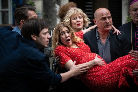 Kadrovi iz filma Svadba