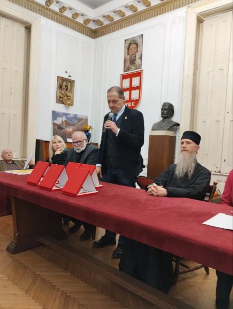 uks-1-830x0 copy.jpg