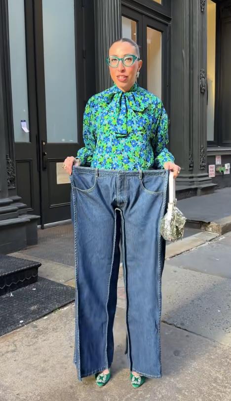 Karolin Vazana u kockastim farmerkama koje su postale viralne na društvenim mrežama