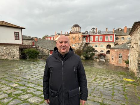 Nenad Popović u poseti manastiru Vatoped na Svetoj Gori