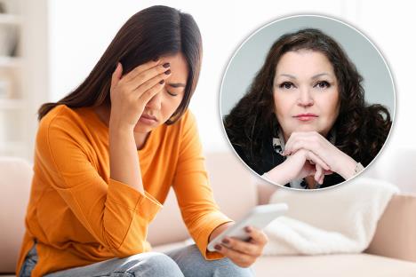 devojka se drži za glavu dok gleda u telefon/Gorica Đokić neurolog