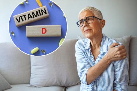 žena u menopauzi drži se desnom šakom za levo rame /vitamin D