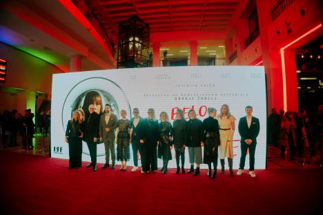 Ekipa filma Belo se pere na devedeset_foto Tanja Drobnjak.jpg