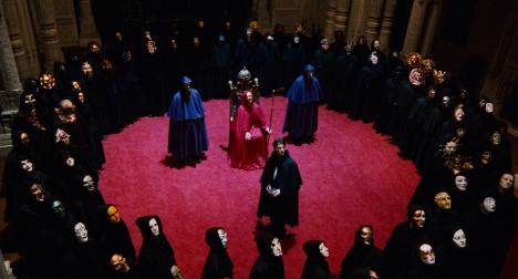 film Širom zatvorenih očiju