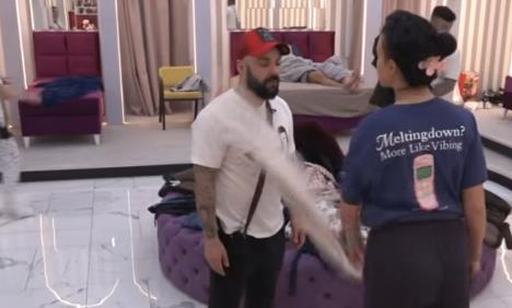 Anita Stanojlović i Luka Vujović se tuku