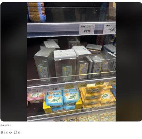 Maslac u kutijama pod ključem u marketu