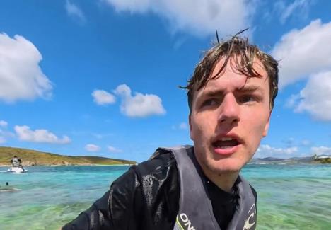 Jutjuber se ušunjao na Epstajnovo ostrvo