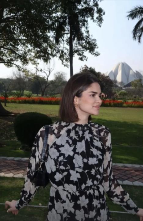 Sofija Dacić na putovanju u Indiji