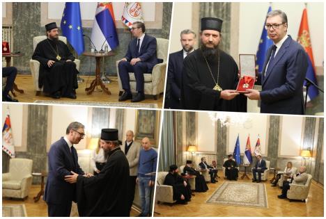 Aleksandar Vučić Episkop Sergije 123.jpg