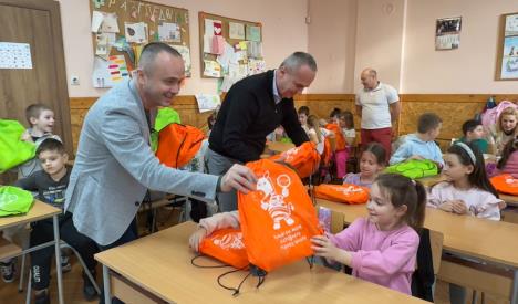 Miloš Petrović (izvr dir Parking servisa) i Miloš Dangubić (pred opštine Surčin)_(foto Milana Pavkovic).jpg