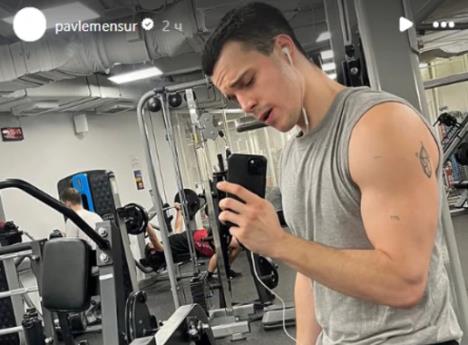 Pavle Mensur - selfi u teretani