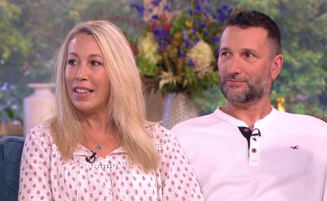 Tes Morten sa suprugom