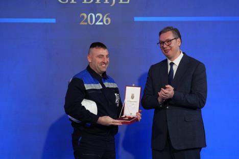 Predsednik Srbije Aleksandar Vučić odlikovao Ordenom Đorđa Đurkovića