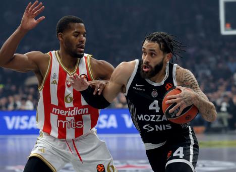 Dvejn Vašington i Džered Batler na večitom derbiju