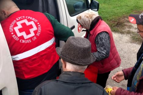 LOZNICA - Podela obroka.jpg