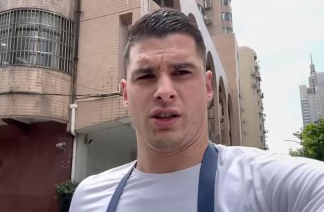 Jutjuber Bojan Simonović Simi (5).png