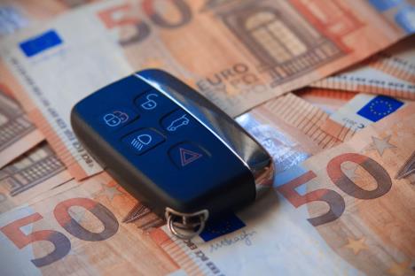 ključevi od automobila na evrima