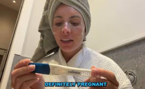 Boni Blu je trudna nekoliko nedelja nakon odnosa sa 400 muškaraca