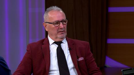 Sequence 01.00_59_57_00.Still005.jpg