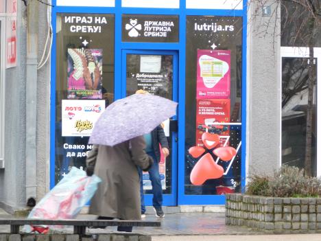 LOZNICA - Nekome se baš posrećilo.JPG