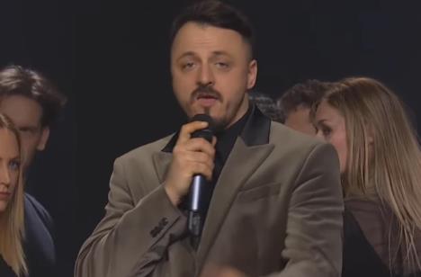 Daniel Kajmakoski na sceni PZE