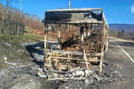 Loznica izgoreo autobus