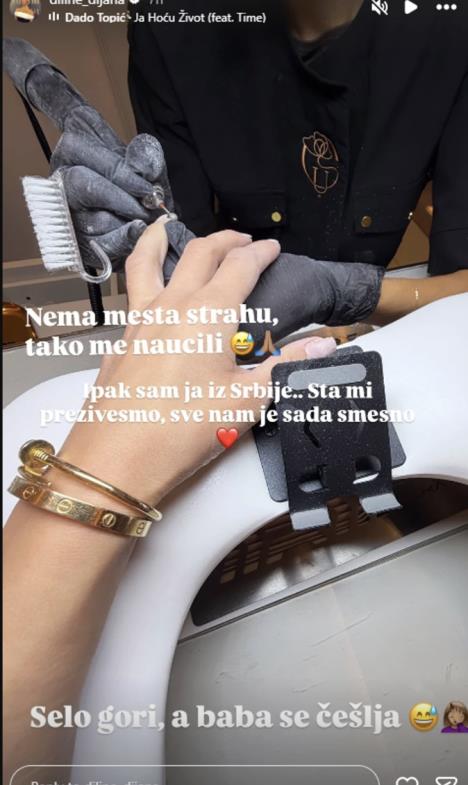 Dijana Dilajn radi nokte dok lete rakete