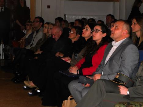 LOZNICA - Emilijini roditelji na otvaranju manifestacije.JPG