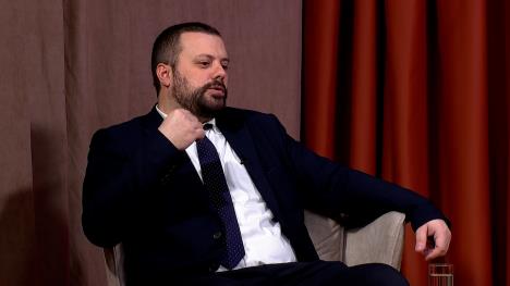 Sequence 02.00_06_18_10.Still001.jpg