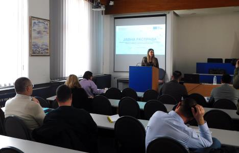 LOZNICA - Javna rasprava.JPG