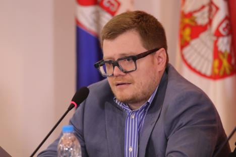 Doktor Jovan Lalošević, dermatovenerolog Univerzotetskog kiiničkog centra Srbije