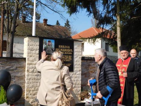 LOZNICA - Česma u centru Draginca.JPG