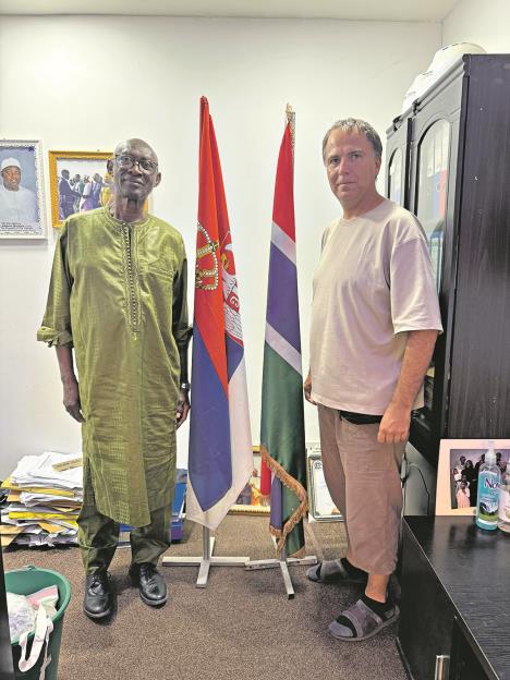 Gambija Viktor Lazić