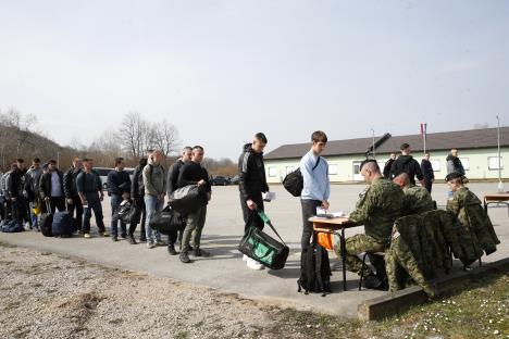 Hrvatska02 EPA Antonio Bat.jpg