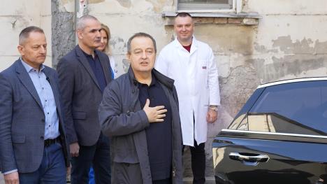 1773153954Dačić izašao iz bolnice - Foto -MUP Srbije - Printscreen (5).jpg