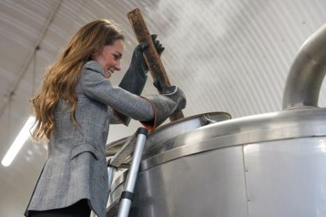 Kejt Midlton u pivari