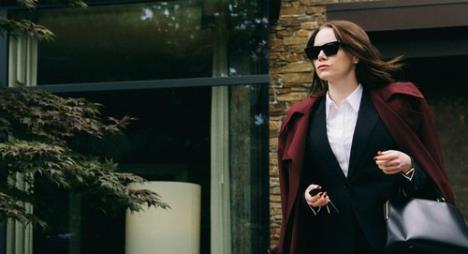 Ema Stoun u filmu Bugonia