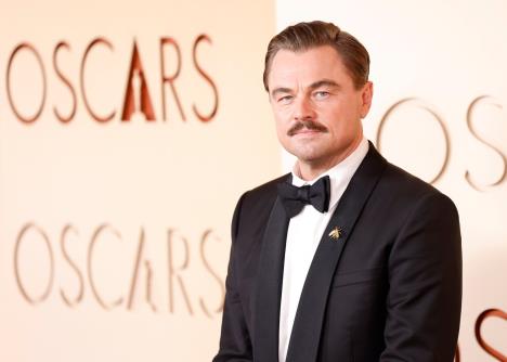 Leonardo Dikaprio na dodeli Oskara 2026 dok publika prati da li je sa njim i Vitorija Ćereti