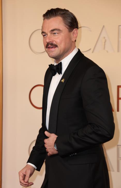 Leonardo Dikaprio na dodeli Oskara 2026 dok publika prati da li je sa njim i Vitorija Ćereti