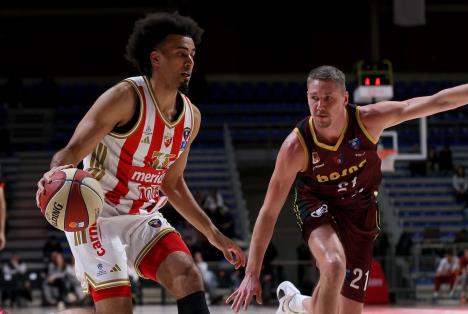 Janari Joesar na meču Crvena zvezda - Bosna