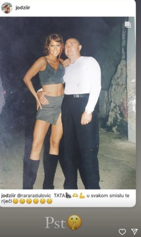 Jodžir tvrdi da je njegov otac bio s Ksenijom Pajčin