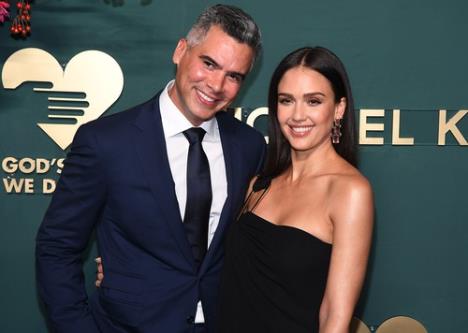 Keš Voren i Džesika Alba