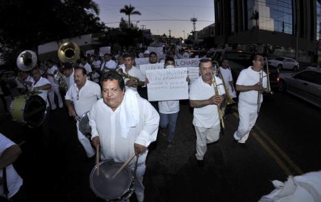 meksiko-protest-el-capo-hoakin-guzman.jpg