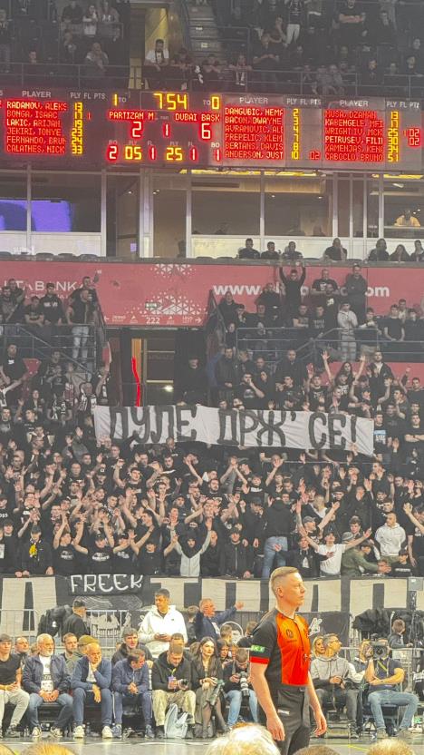 Grobari dali podršku Dušku Vujoševiću