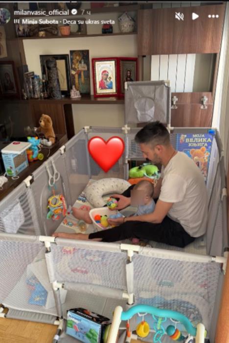 Milan Vasić se igra sa sinom Despotom