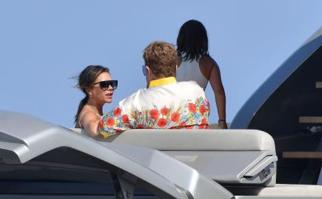 Elton Džon , Viktorija Bekam