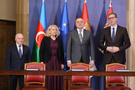 Aleksandar Vučić kompanija Azvirt potpisivanje sporazuma (7).jpeg