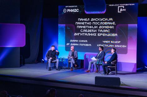 04 Panel Pametno poslovanje - pametniji domeni.jpg